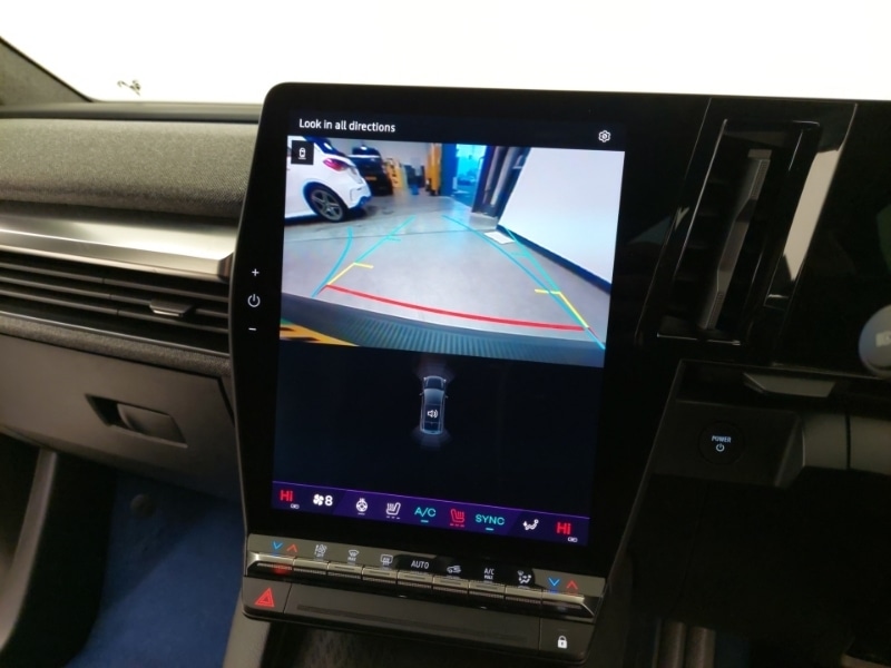 Used Renault Scenic E-Tech 2024 for sale - 76478795: Photo 18