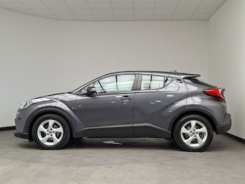 Used Toyota C-HR 2018 for sale - 78700201: Photo