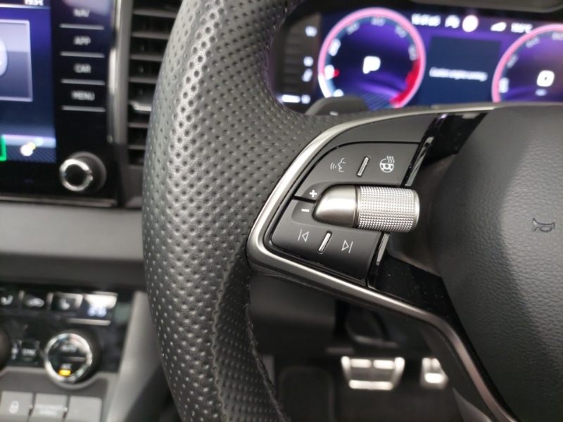 Used Skoda Karoq 2024 for sale - 76456055: Photo 14