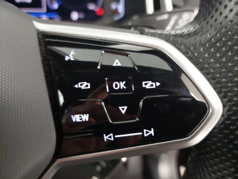 Used Volkswagen T-Roc 2023 for sale - 77736419: Photo 13