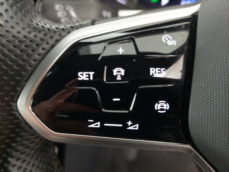 Used Volkswagen T-Roc 2023 for sale - 77736419: Photo 14