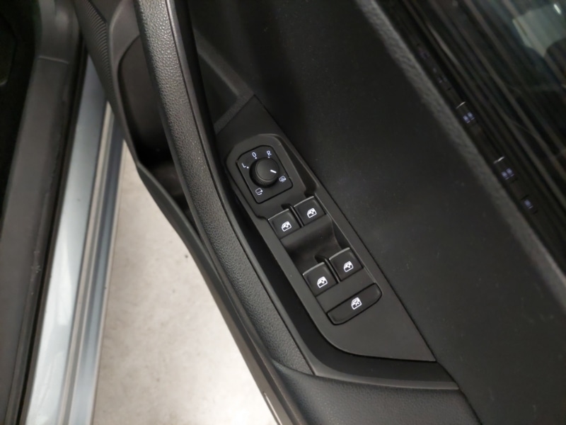 Used Skoda Karoq 2018 for sale - 76804543: Photo 12