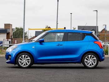 Used Suzuki Swift 2023 for sale - 79840005: Photo