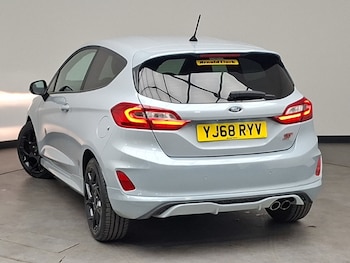 Used Ford Fiesta 2018 for sale - 79131316: Photo