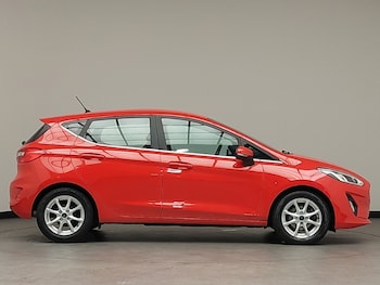 Used Ford Fiesta 2018 for sale - 76552774: Photo