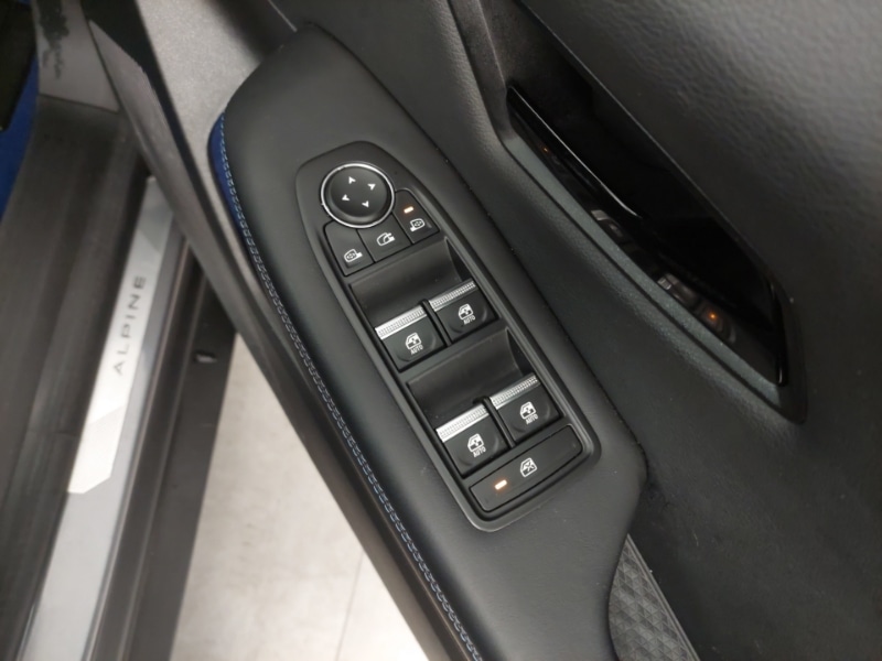 Used Renault Scenic E-Tech 2024 for sale - 77526568: Photo 12