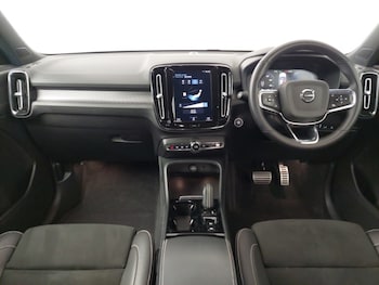 Used Volvo XC40 2022 for sale - 76071302: Photo 2
