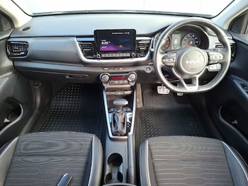 Used Kia Stonic 2023 for sale - 79310932: Photo