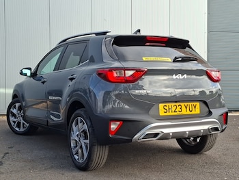 Used Kia Stonic 2023 for sale - 79310932: Photo