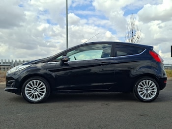 Used Ford Fiesta 2014 for sale - 79440270: Photo