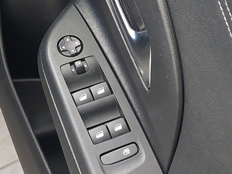 Used Vauxhall Corsa 2023 for sale - 77837923: Photo 12