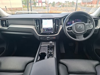 Used Volvo XC60 2023 for sale - 79433269: Photo