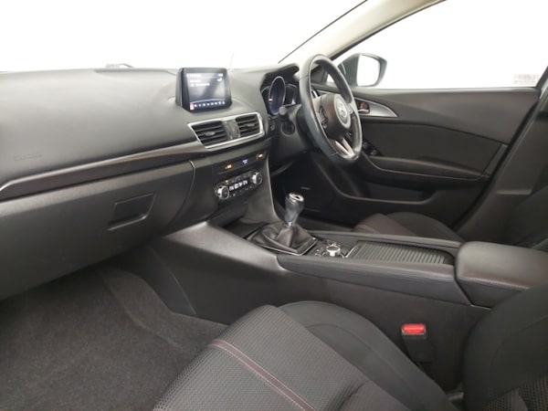 Used Mazda Mazda3 2017 for sale - 76289557: Photo 5