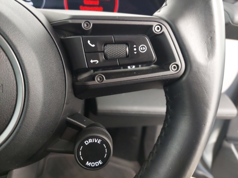 Used Porsche Taycan 2021 for sale - 77816049: Photo 13