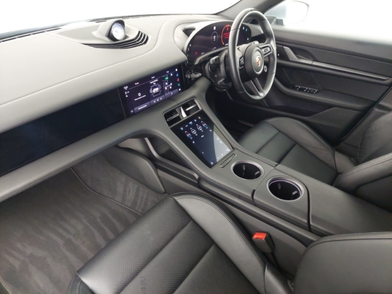 Used Porsche Taycan 2021 for sale - 77816049: Photo 5