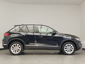 Used Volkswagen T-Roc 2024 for sale - 75338514: Photo