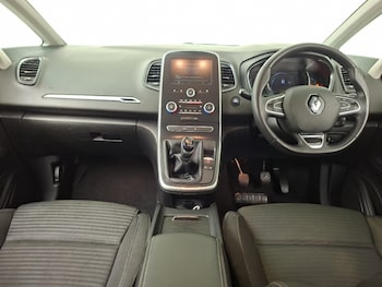 Used Renault Grand Scenic 2018 for sale - 79157656: Photo