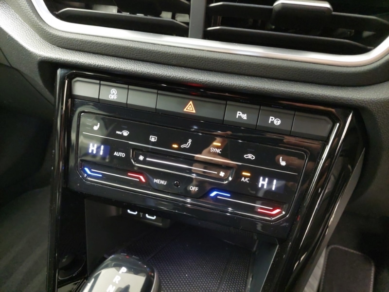 Used Volkswagen T-Roc 2023 for sale - 77760942: Photo 16