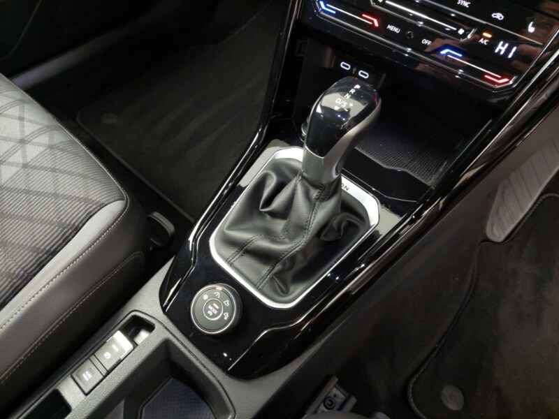 Used Volkswagen T-Roc 2023 for sale - 77760942: Photo 17