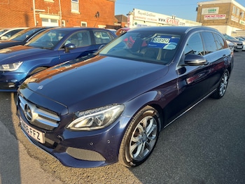 Used Mercedes-Benz C Class 2016 for sale - 77682137: Photo