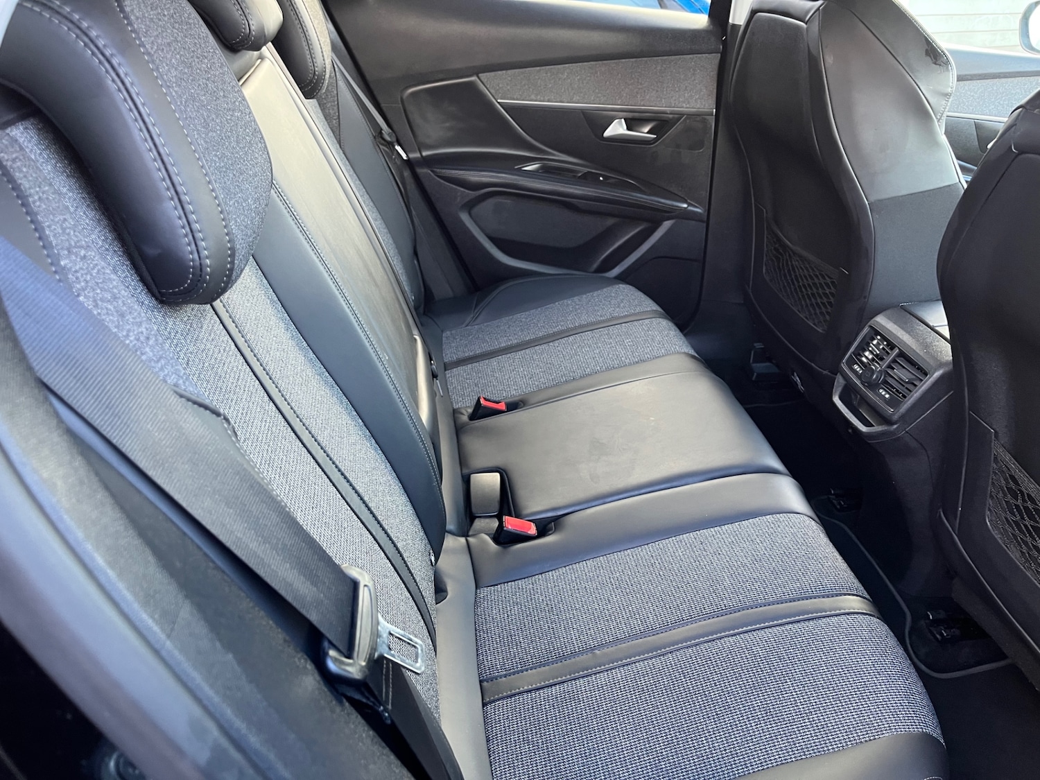 Used Peugeot 3008 2018 for sale - 76565729: Photo 7