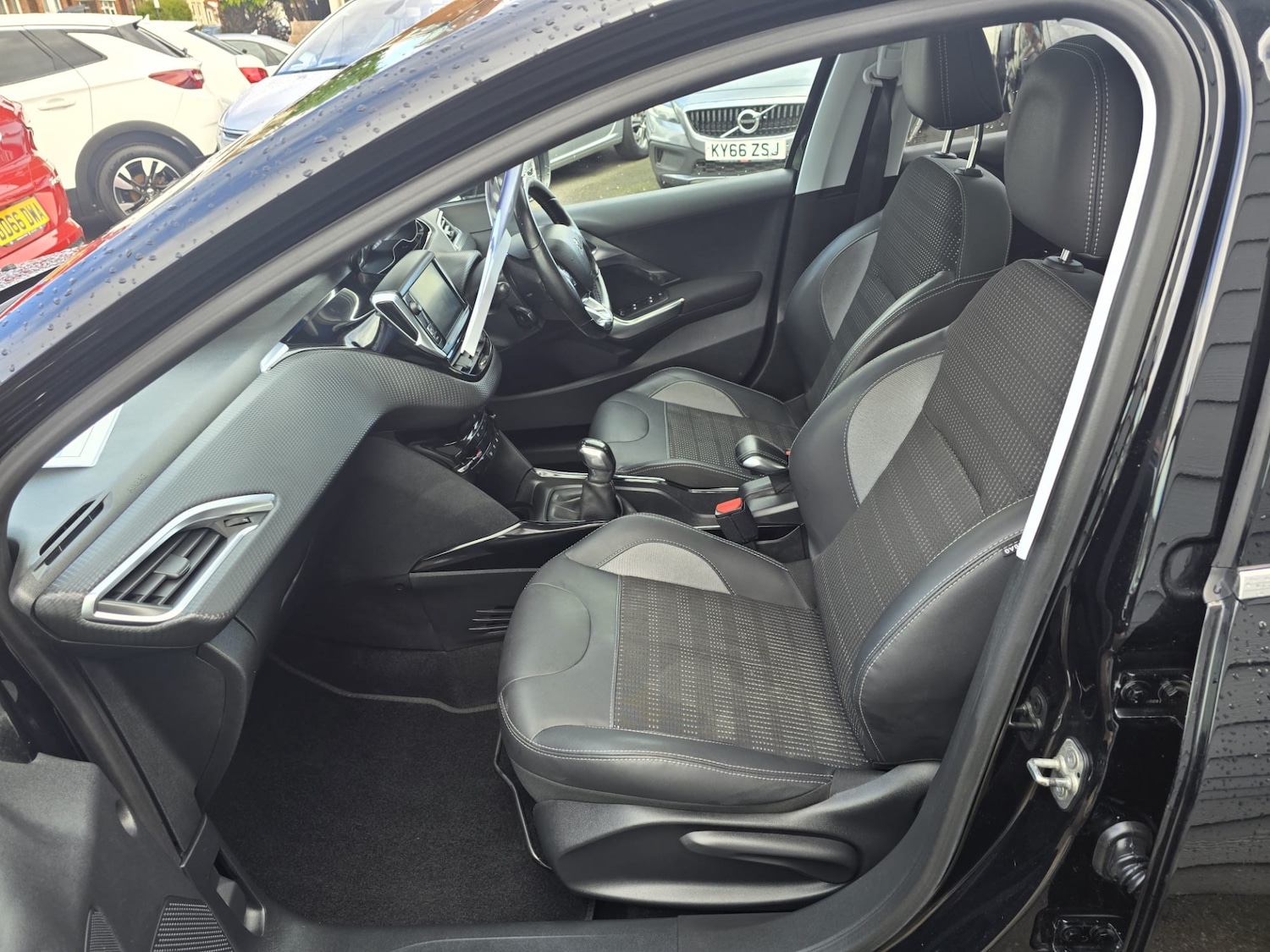 Used Peugeot 2008 2018 for sale - 76298964: Photo 18