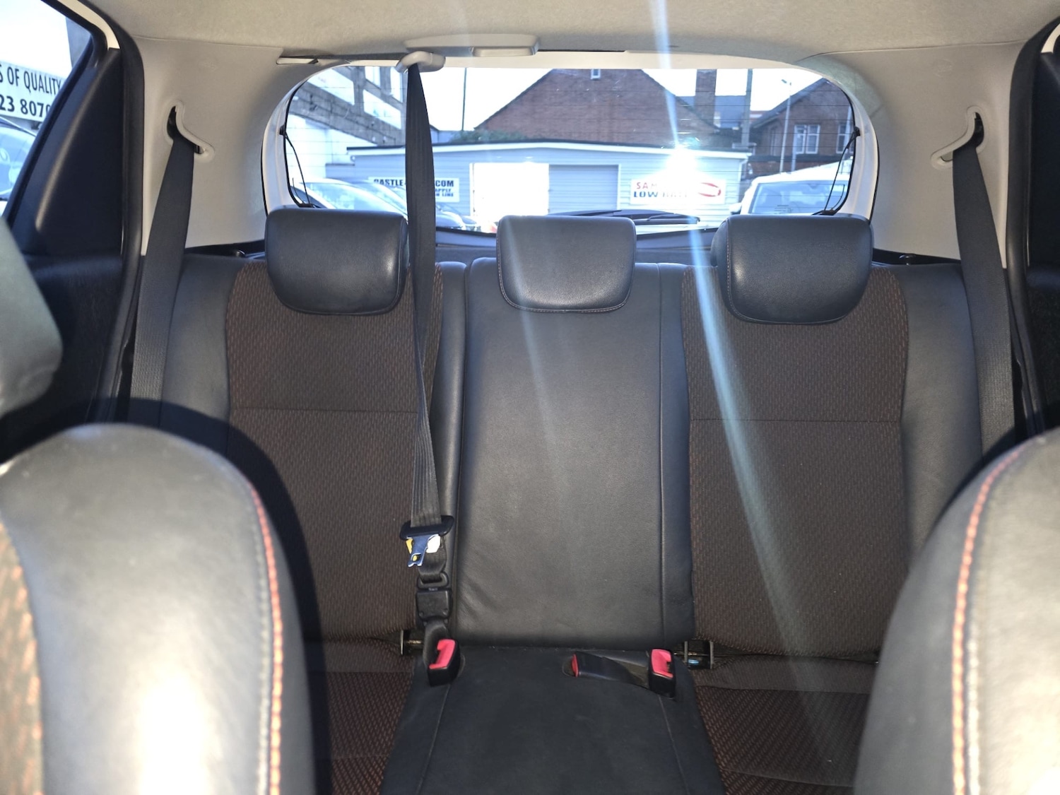 Used Toyota Yaris 2012 for sale - 76518268: Photo 11