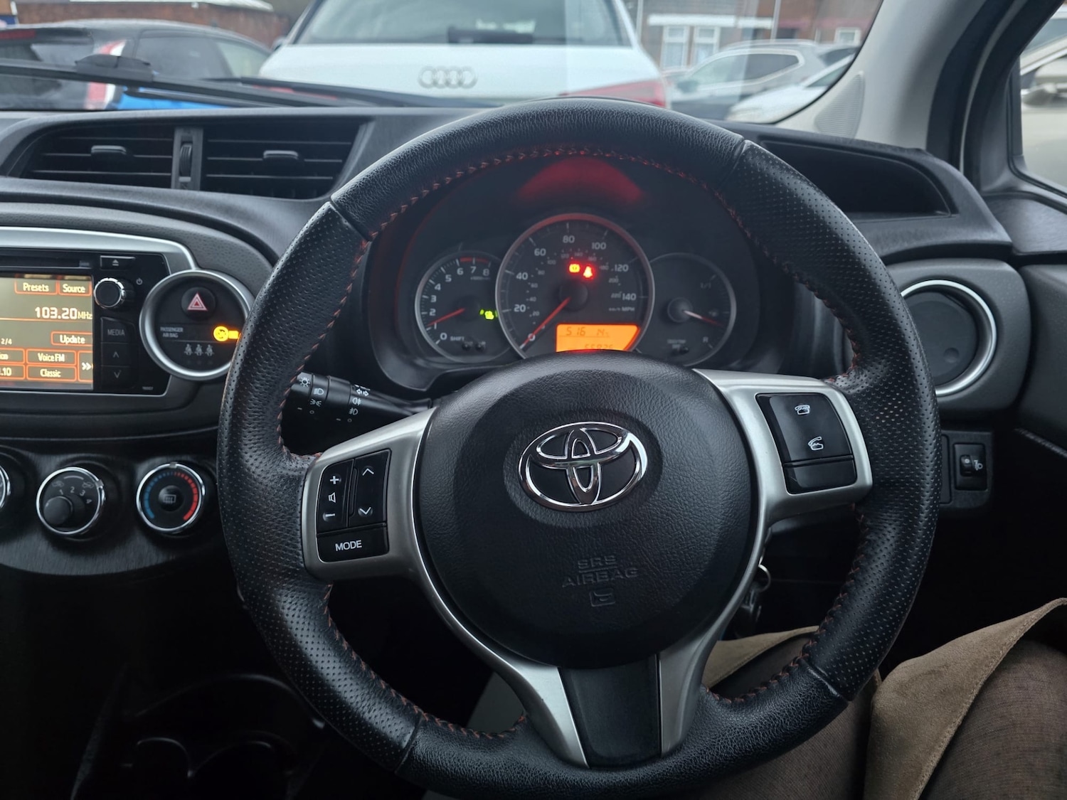 Used Toyota Yaris 2012 for sale - 76518268: Photo 15