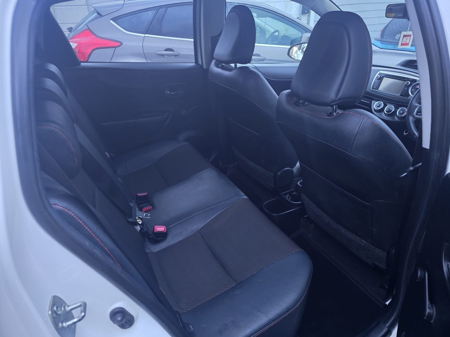 Used Toyota Yaris 2012 for sale - 76518268: Photo 21