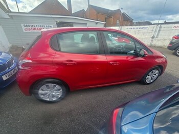 Used Peugeot 208 2015 for sale - 78841438: Photo