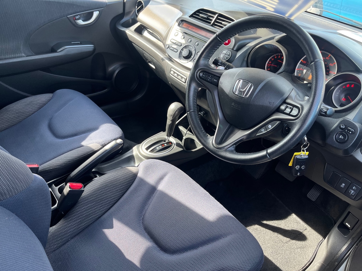 Used Honda Jazz 2013 for sale - 72402560: Photo 10