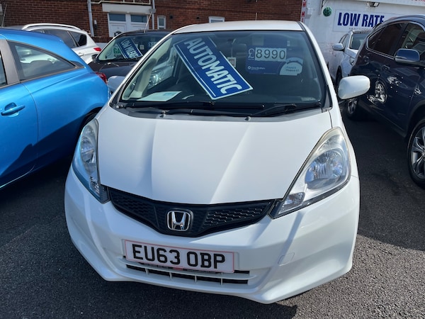 Used Honda Jazz 2013 for sale - 72402560: Photo 2