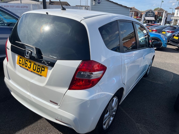 Used Honda Jazz 2013 for sale - 72402560: Photo 8
