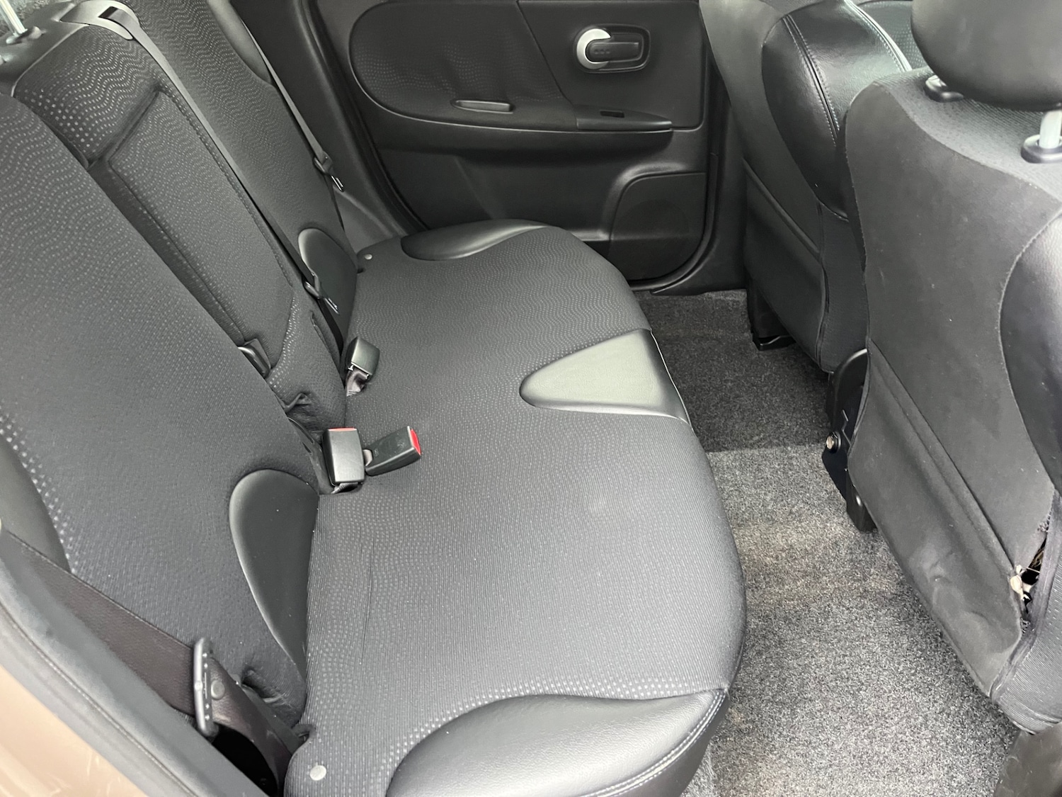 Used Nissan Note 2012 for sale - 76687487: Photo 17