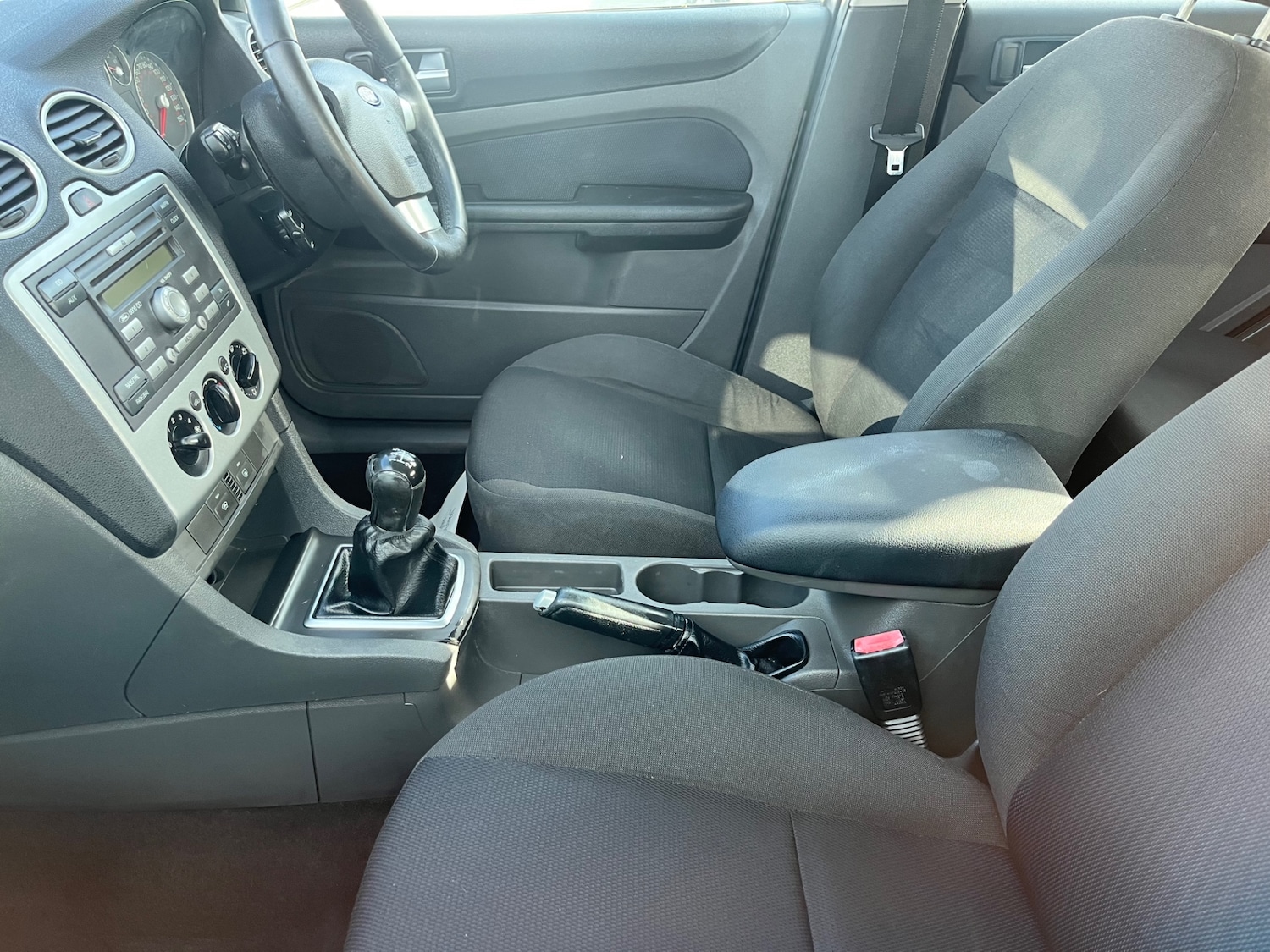 Used Ford Focus 2006 for sale - 76351148: Photo 5