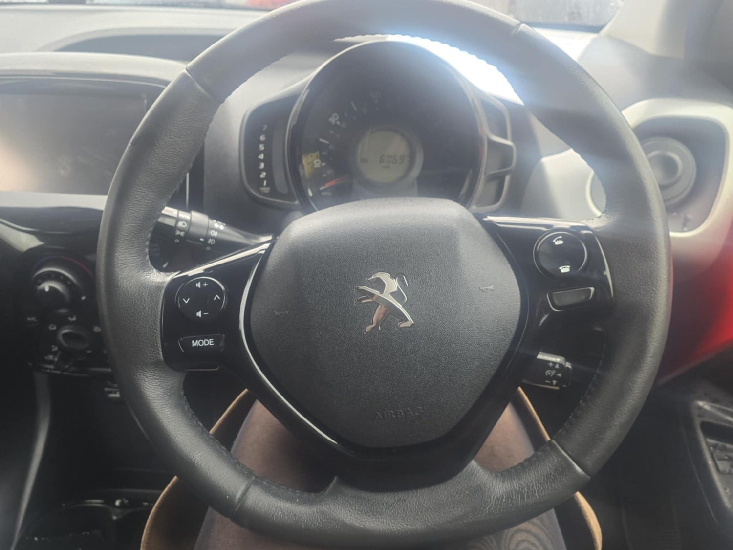 Used Peugeot 108 2015 for sale - 77548042: Photo 18