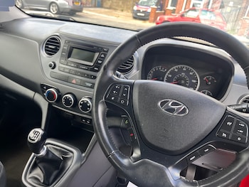 Used Hyundai i10 2019 for sale - 79025206: Photo