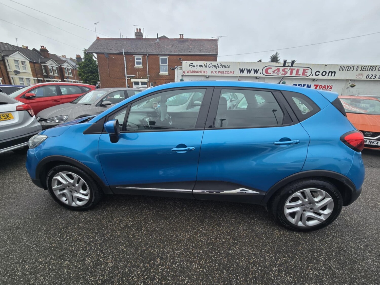 Used Renault Captur 2015 for sale - 76943504: Photo 5
