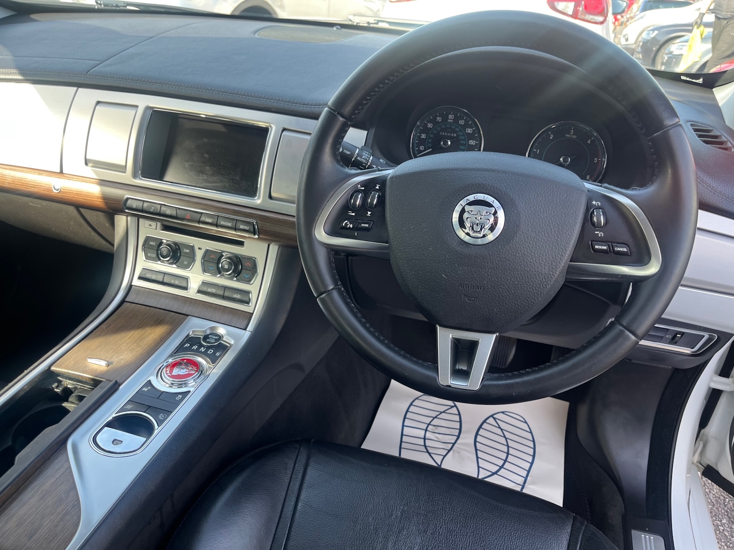 Used Jaguar XF 2013 for sale - 77641087: Photo 6