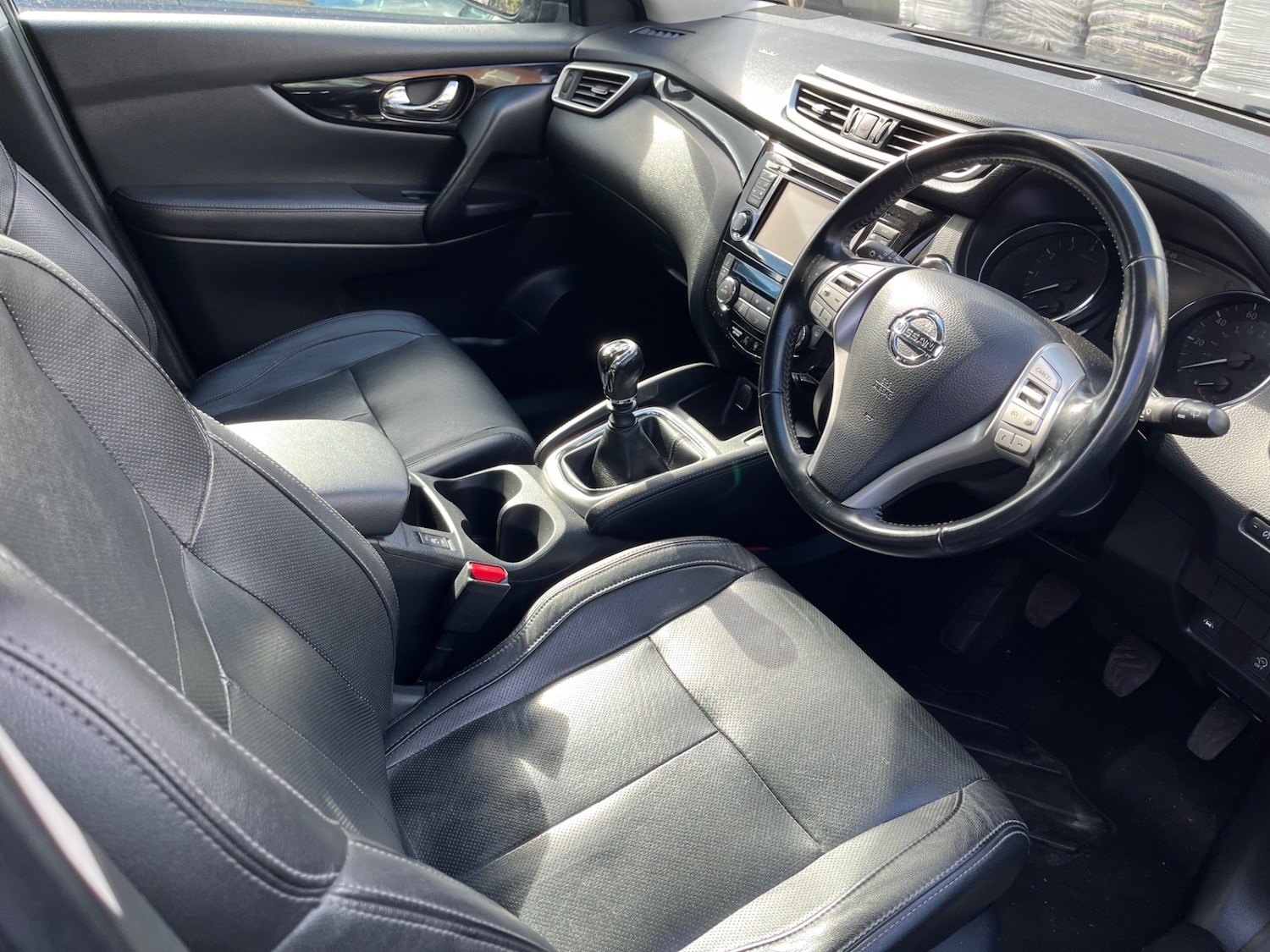 Used Nissan Qashqai 2015 for sale - 77985232: Photo 4