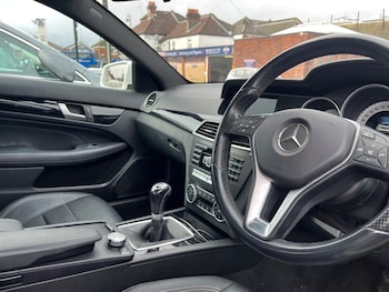 Used Mercedes-Benz C Class 2015 for sale - 77461996: Photo