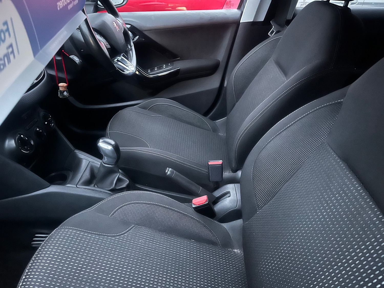 Used Peugeot 208 2017 for sale - 76655680: Photo 9