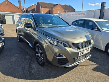 Used Peugeot 5008 2018 for sale - 79312047: Photo