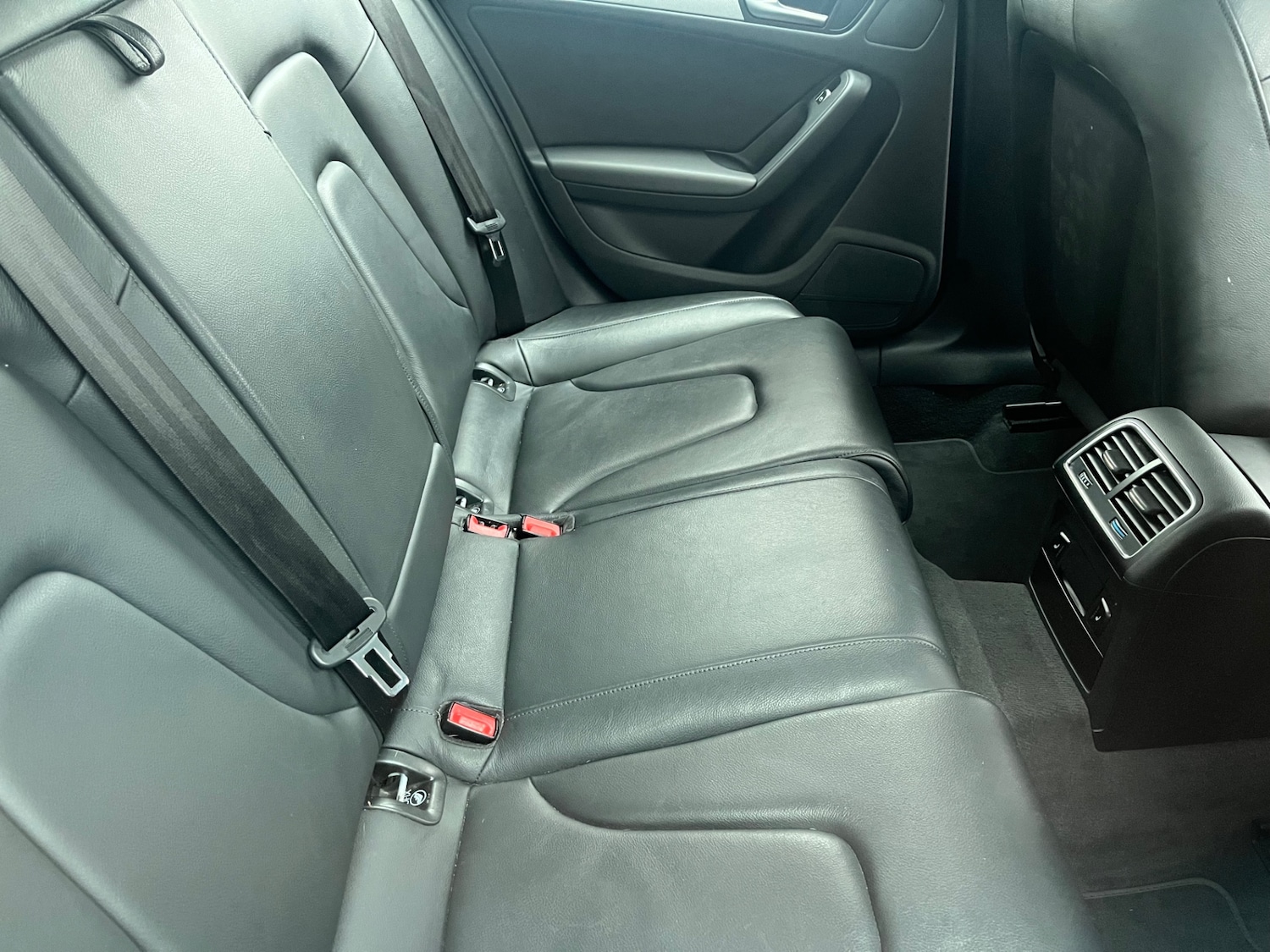 Used Audi A4 2015 for sale - 76232675: Photo 6