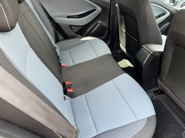 Used Hyundai i20 2015 for sale - 75539136: Photo 12