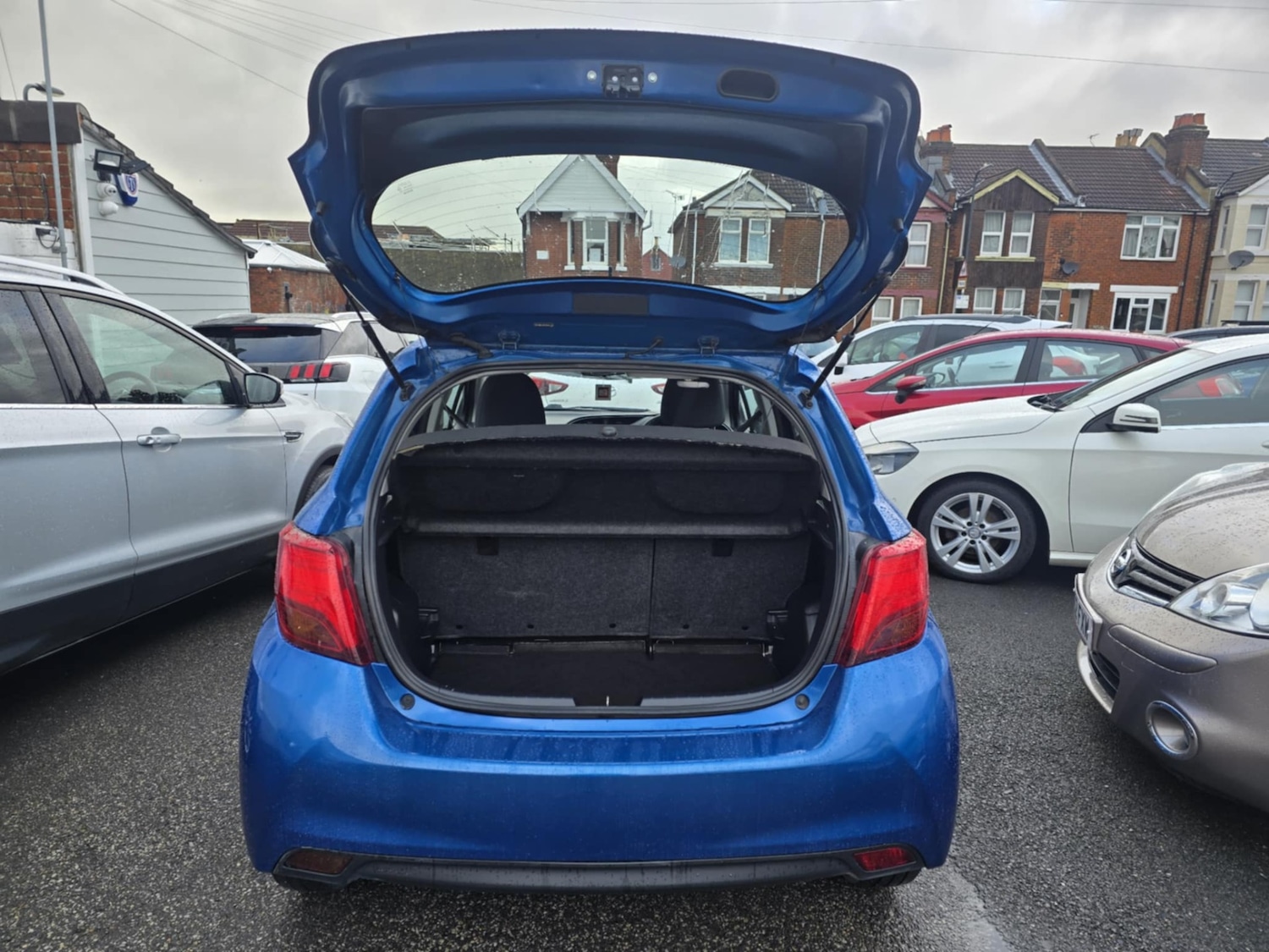 Used Toyota Yaris 2014 for sale - 77226092: Photo 8