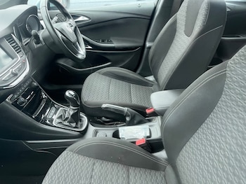 Used Vauxhall Astra 2017 for sale - 77453450: Photo