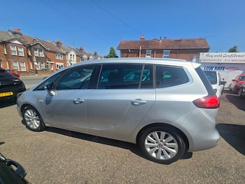 Used Vauxhall Zafira 2018 for sale - 79312053: Photo