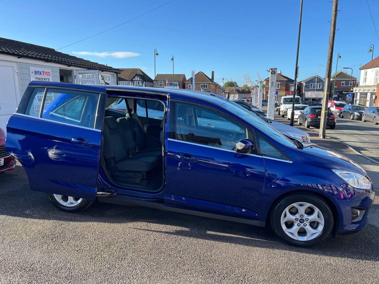 Used Ford Grand C-Max 2015 for sale - 76232205: Photo 11