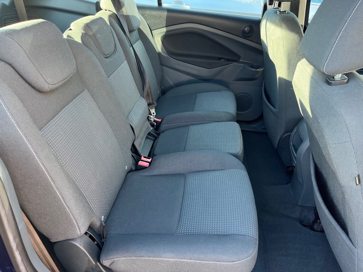 Used Ford Grand C-Max 2015 for sale - 76232205: Photo 12